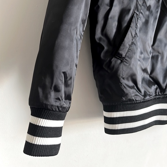 Champion Jacket - Picture 5 of 9